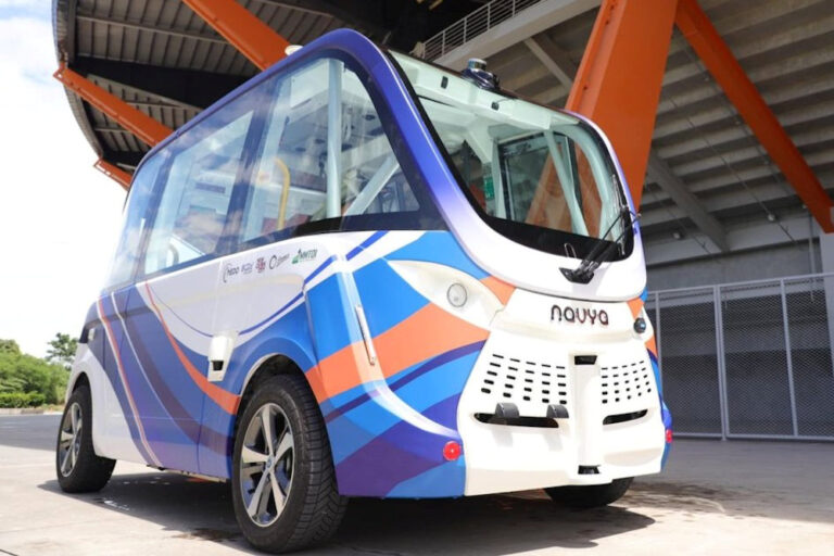 You can now ride Philippines’ first self-driving bus for free. Here’s where