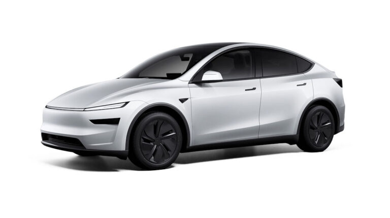 Watch this Tesla Model Y leave two Jeeps in the dust